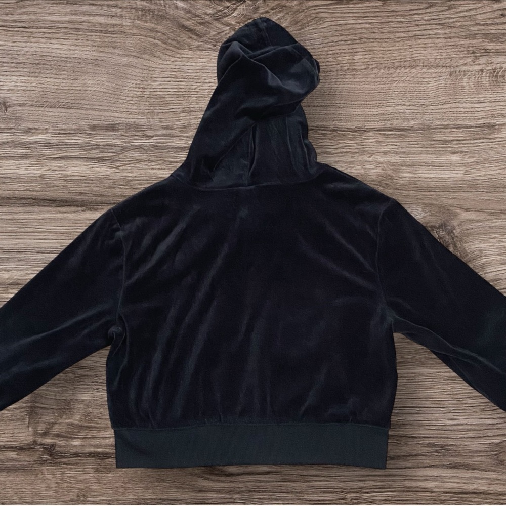 Black Velvet Cropped Hoodie - Picture 2 of 2